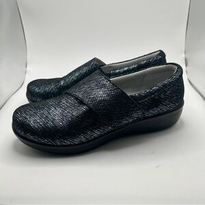 Alegria Women's Lauryn Loafer Size 38 8 Slip On Nursing Shoe Blue Metallic